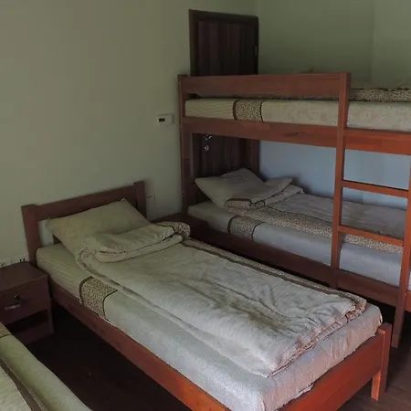 Popovic Vandrerhjem Travnik